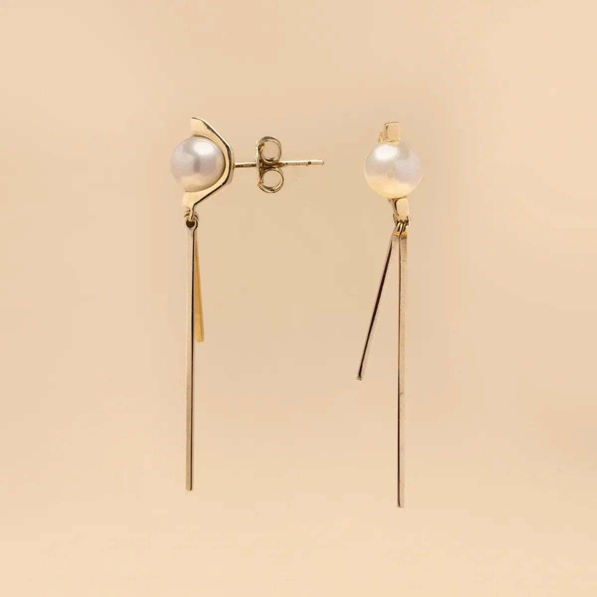 Yellow gold "Aurora" earrings with pearl