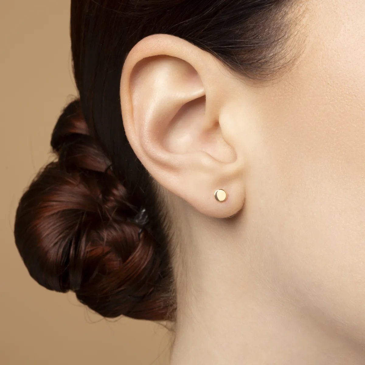 Yellow gold round earrings