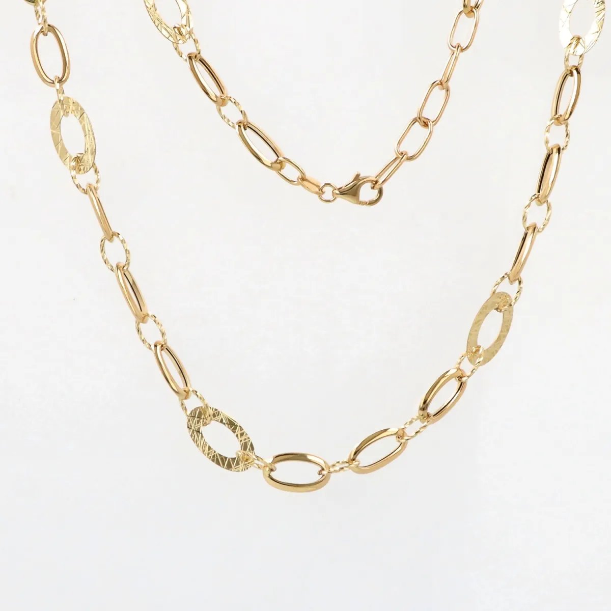 Yellow gold necklace