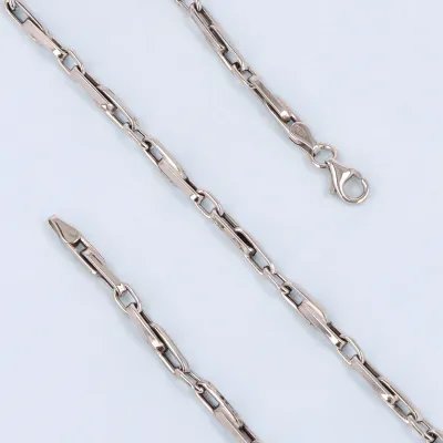 Hollow white gold chain