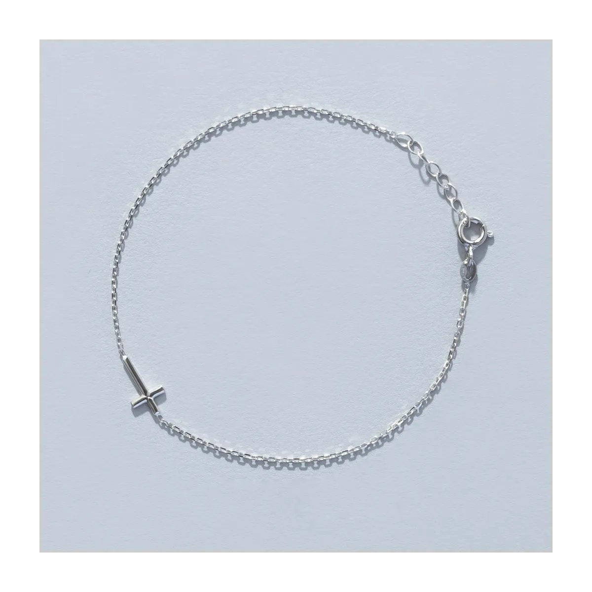 Light White Gold Bracelet with Cross