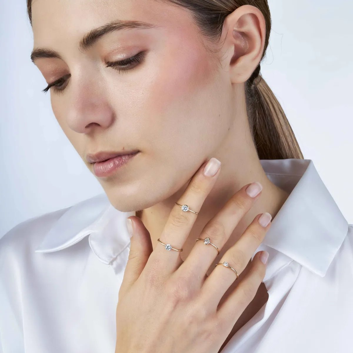 Yellow gold solitaire ring with zirconia