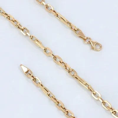 Hollow yellow gold chain