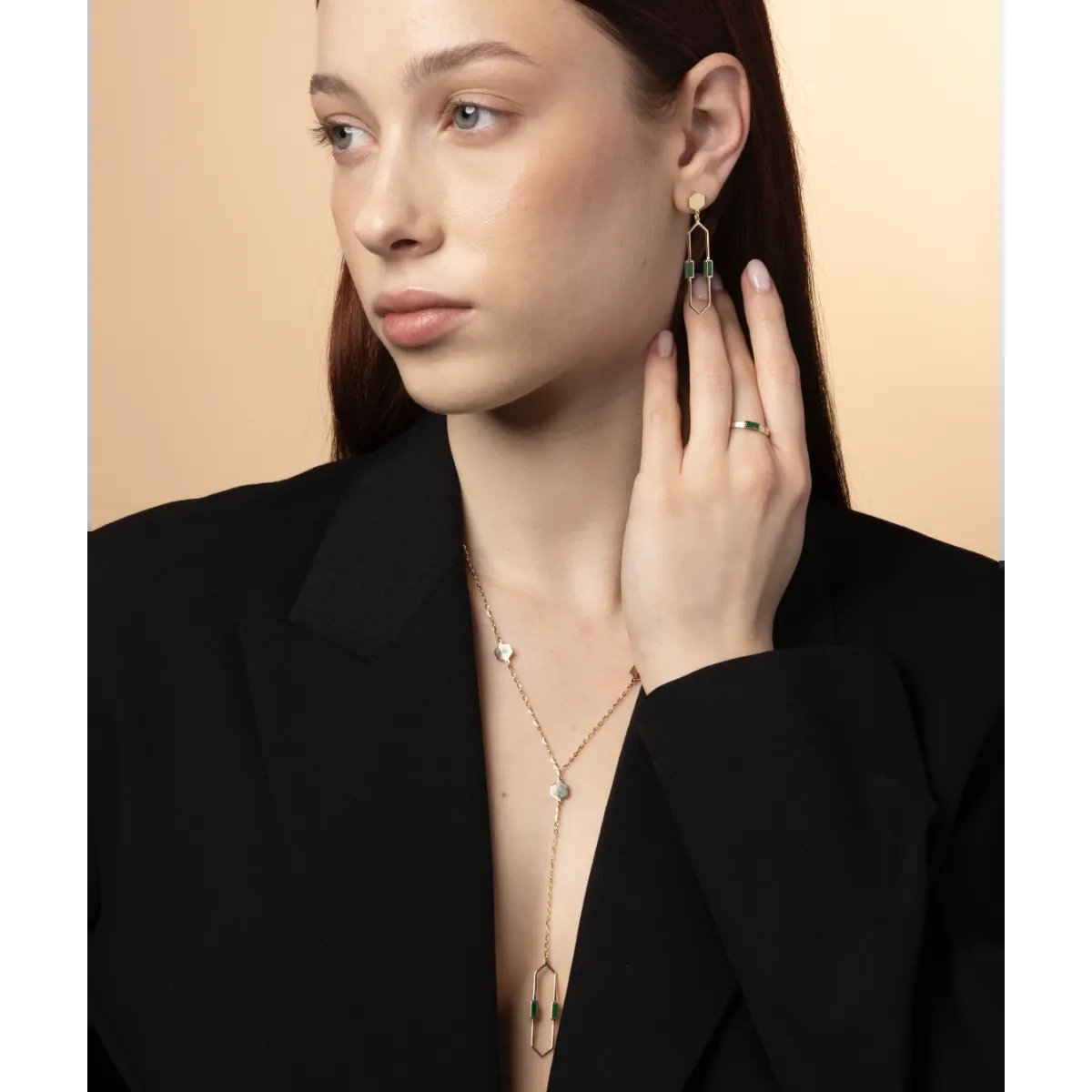 Yellow gold long "Mellifera" necklace with enamel